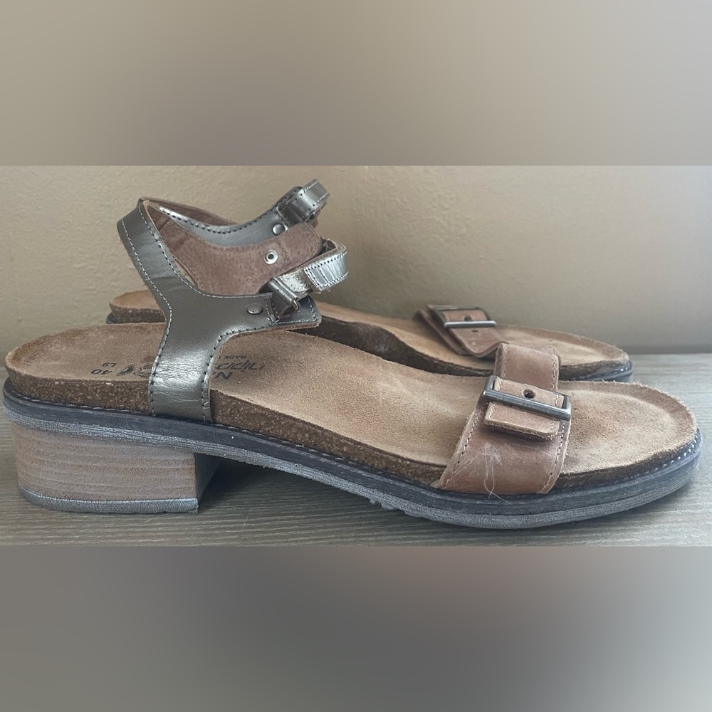 Naot boho leather gold metallic heeled sandals, hook latch, anatomic cork; 40
